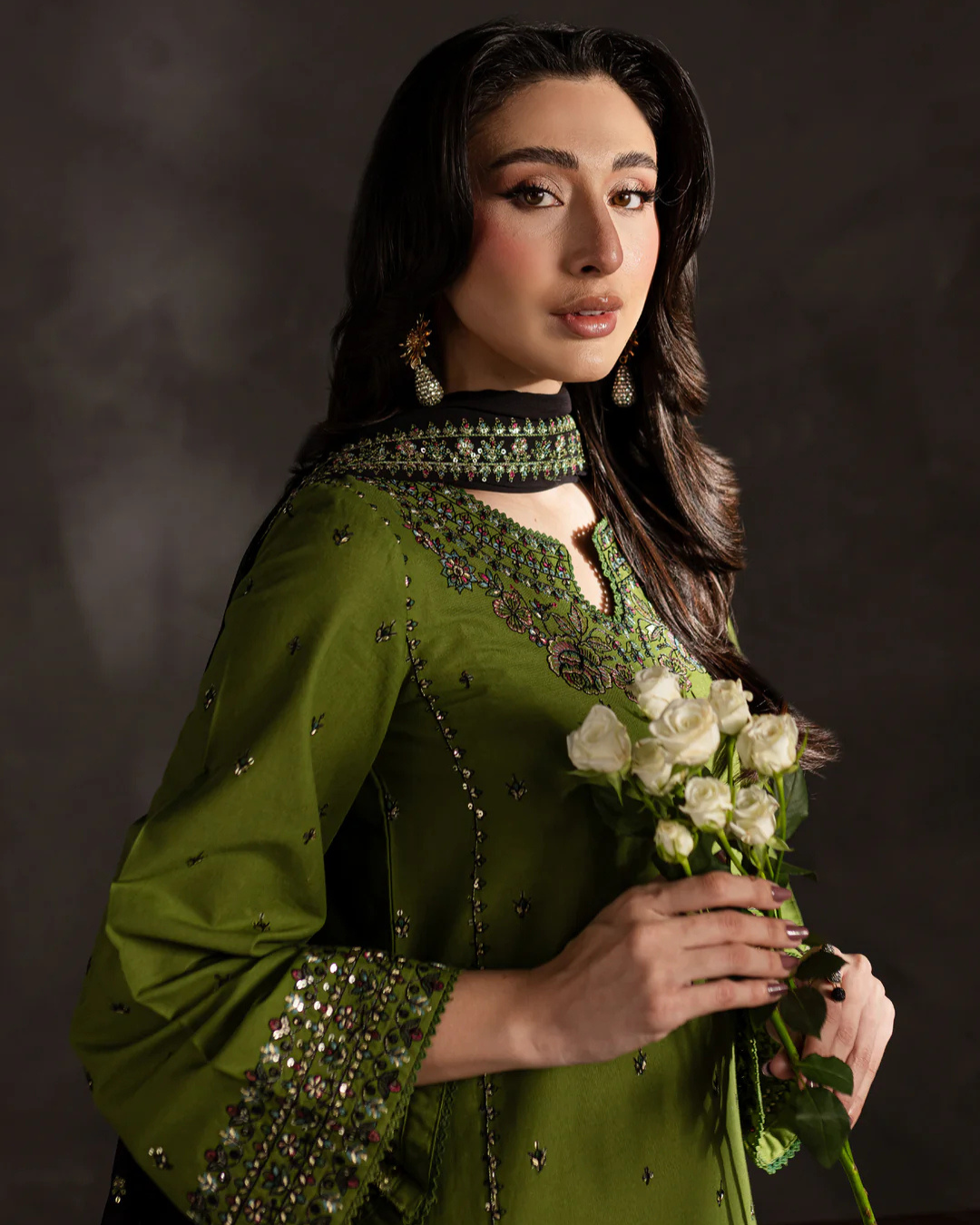 Green Linen Embroidered Women’s 3-Piece Stitched Suit