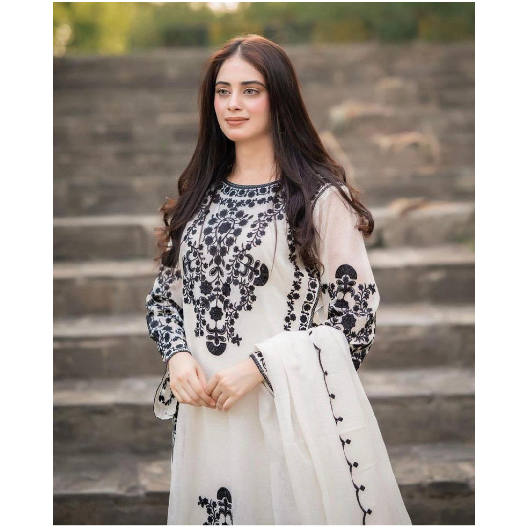 White Embroidered Organza 3-Piece Set – Shirt, Trouser & Dupatta for Women